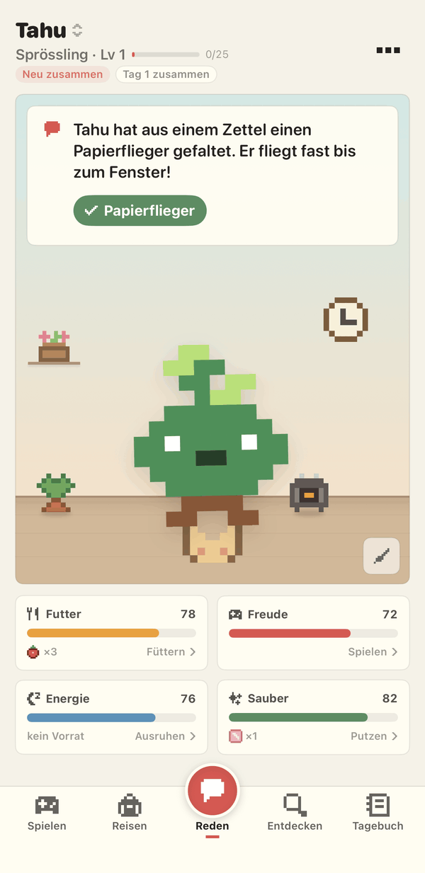 Der Startbildschirm: Tahu, ein grüner Pixel-Sprössling, in seinem Zimmer mit Sprechblase, darunter vier Pflege-Karten für Futter, Freude, Energie und Sauber.
